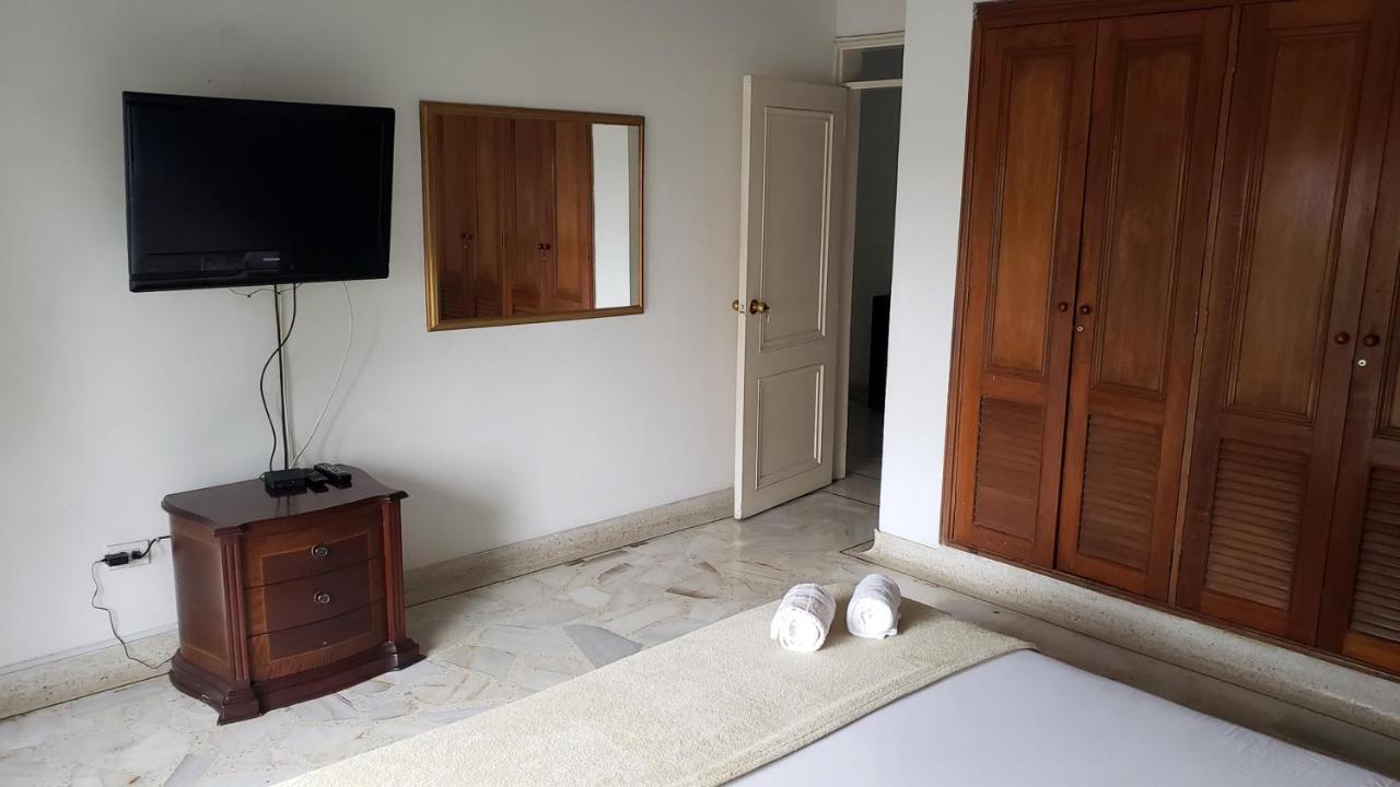 Hostal Coworking Cristales Кали Экстерьер фото