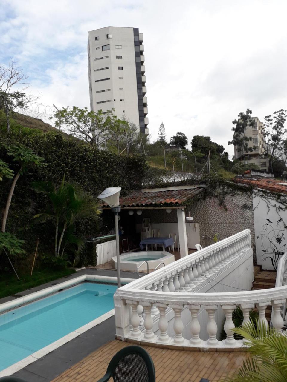 Hostal Coworking Cristales Кали Экстерьер фото
